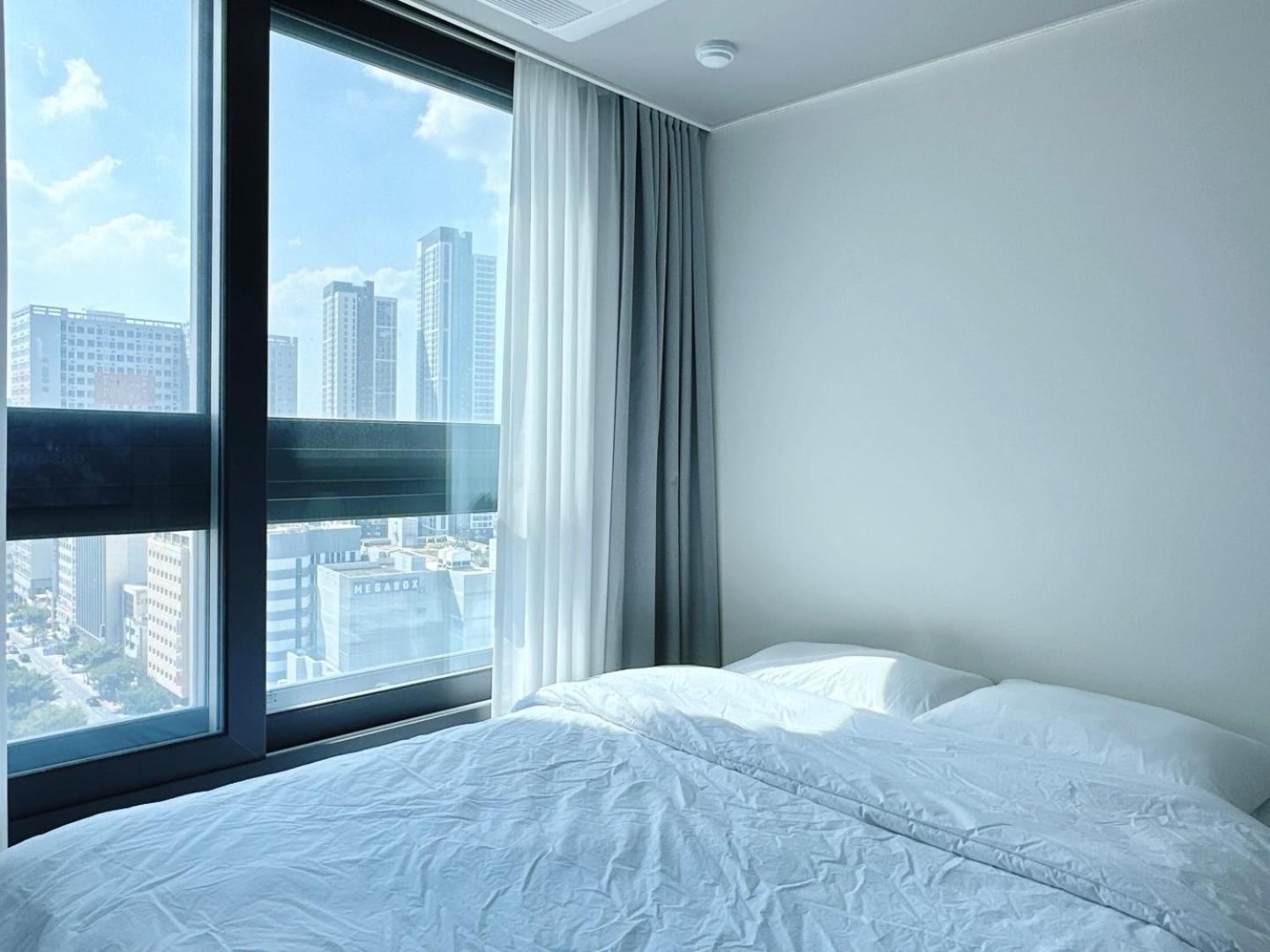 Ferienwohnung Dongseongro Meomoom Daegu Zimmer foto