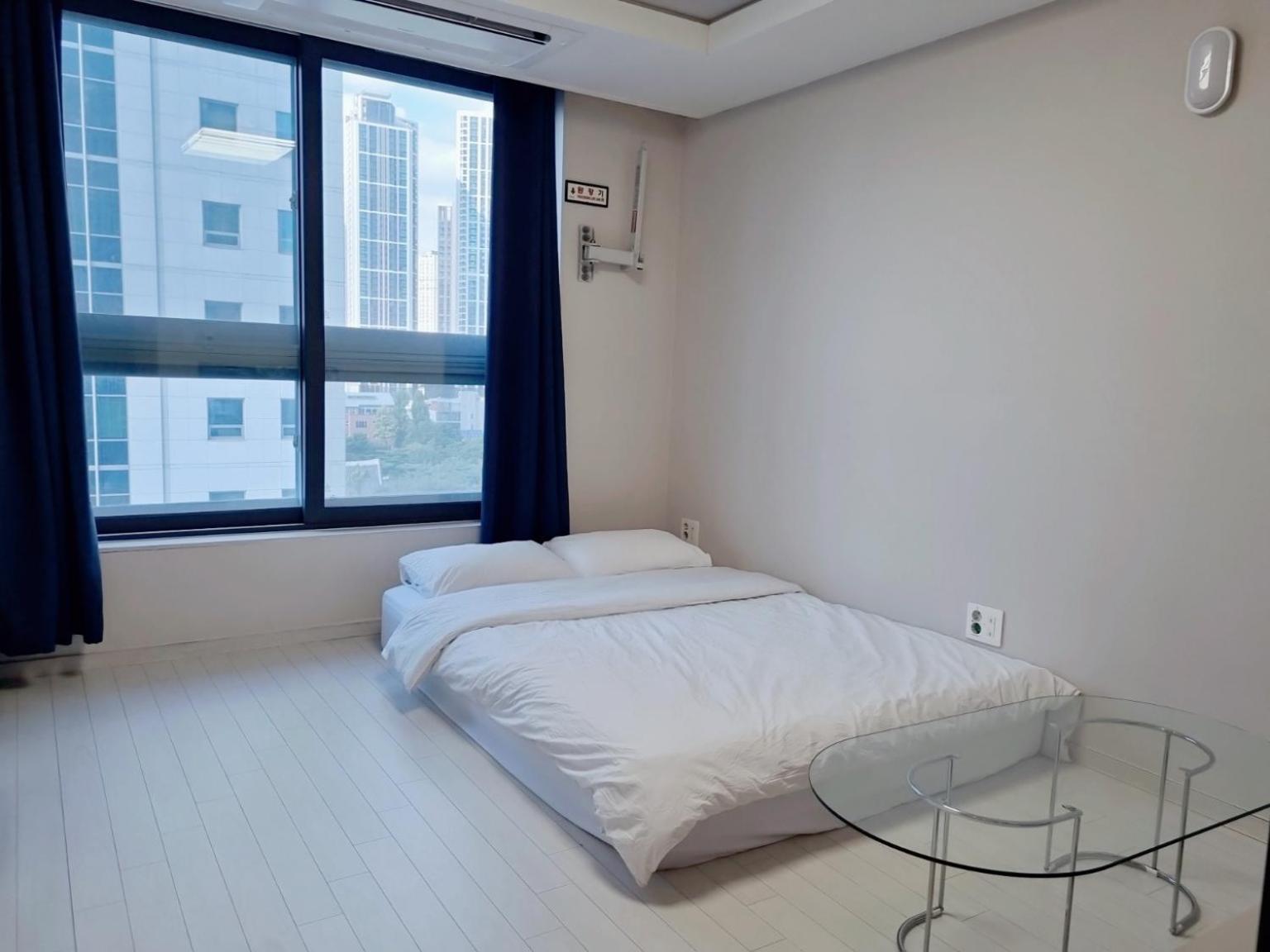 Ferienwohnung Dongseongro Meomoom Daegu Zimmer foto